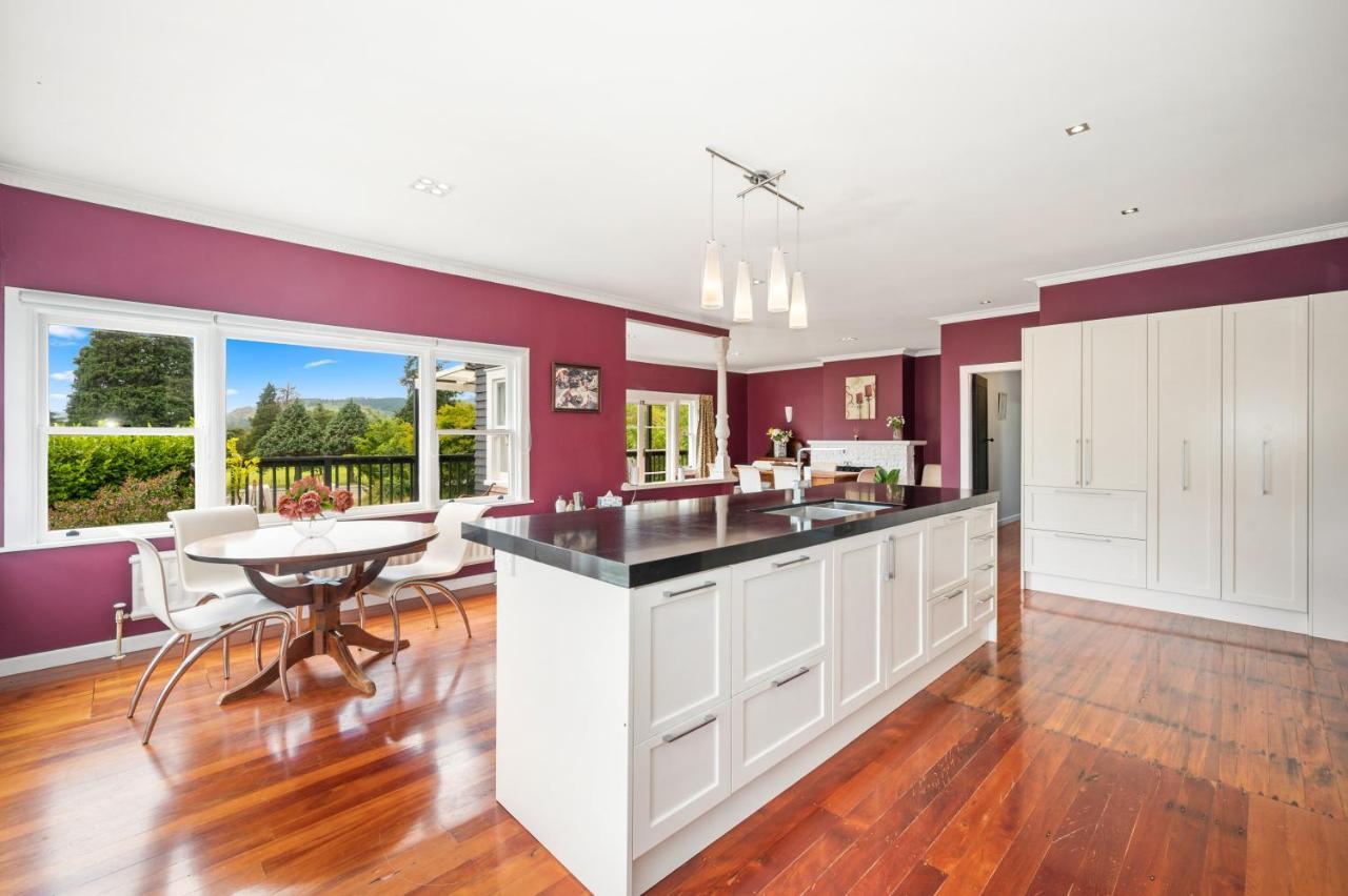 Springfield Rise Lodge - Rotorua Holiday Home Eksteriør bilde